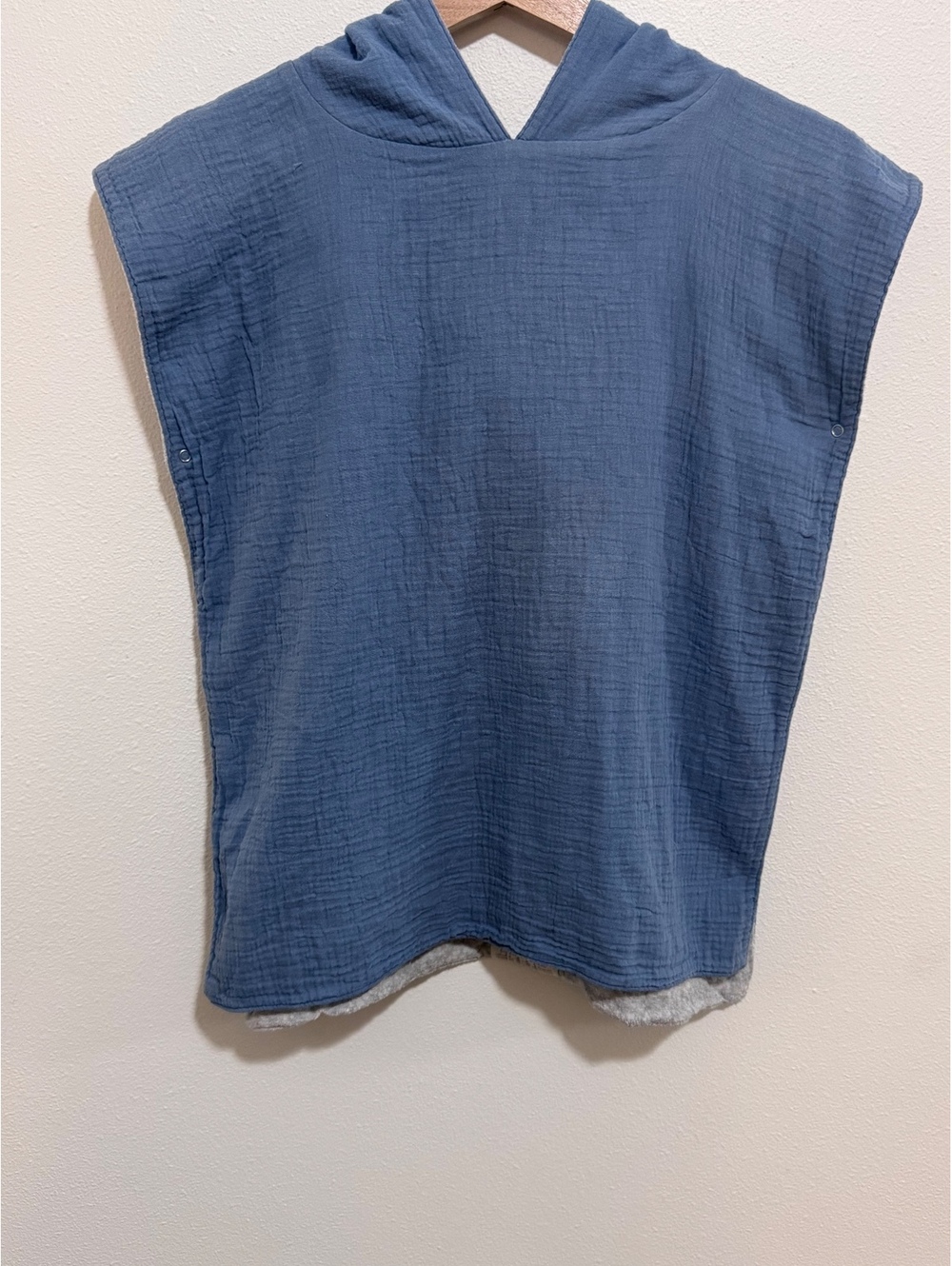 Big Little Universe Blue Sleeveless Hooded Top